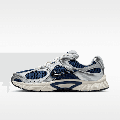 Nike V5 RNR in Blue Void, Wolf Grey, Platinum Tint, and Black—lateral and medial view of the lightweight running shoe
